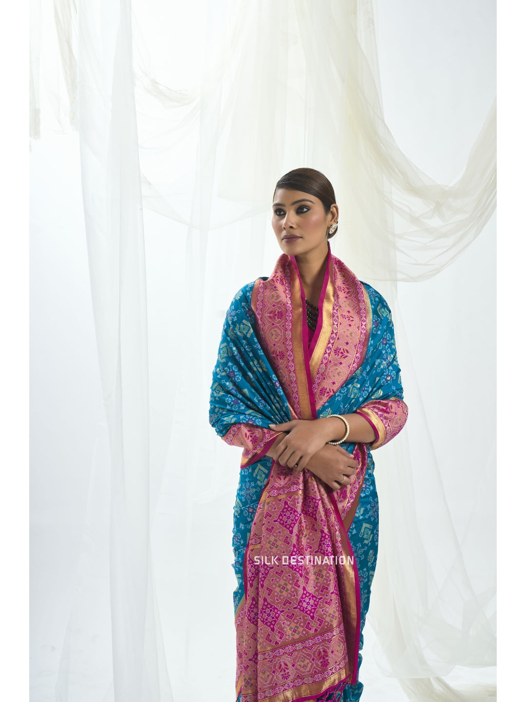Suryadarshini Saree: Bright Blue & Rani Pink Pallu, double Ikat patola Silk Saree