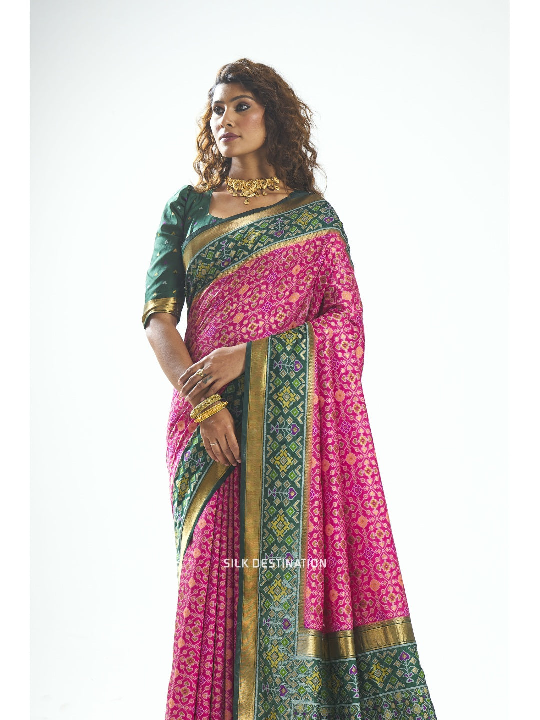 Roopkala Saree: Godly Green & Passion Pink Pallu with traditional checkered patola pattern | Patola Silk Saree