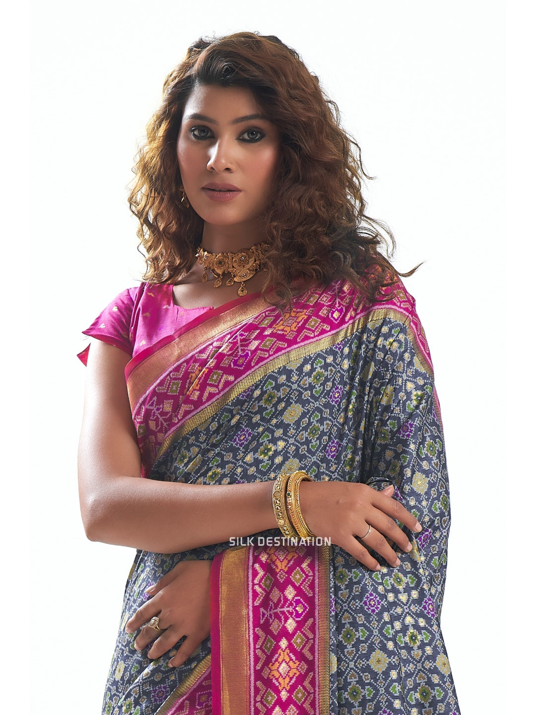 Chandramani Saree: Gracious Grey & Passion Pink Pallu with traditional checkered patola pattern | Patola Silk Saree