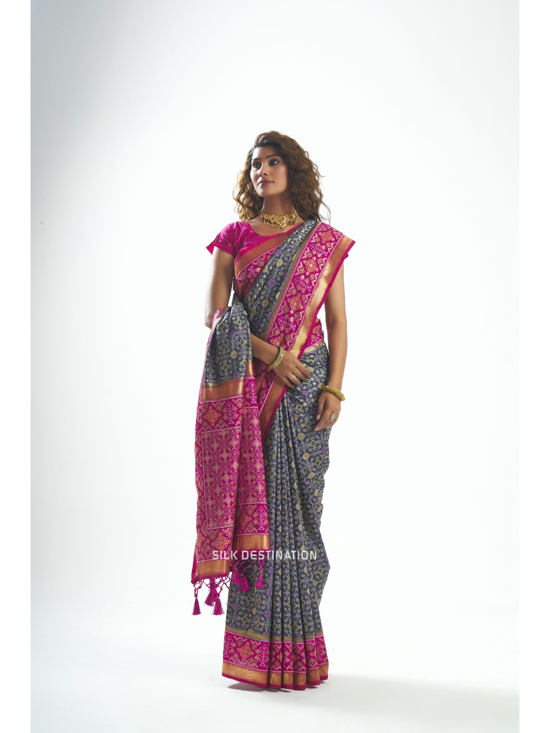 Chandramani Saree: Gracious Grey & Passion Pink Pallu with traditional checkered patola pattern | Patola Silk Saree