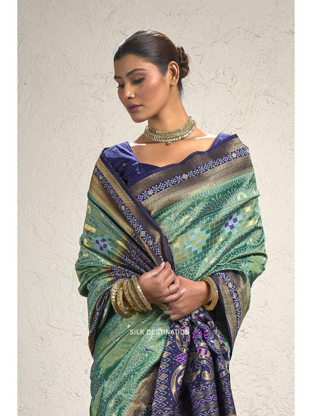 Aranya Saree: Emerald Green and Bold Blue Pallu with traditional Pasapalli motifs | Sambalpuri Silk Saree