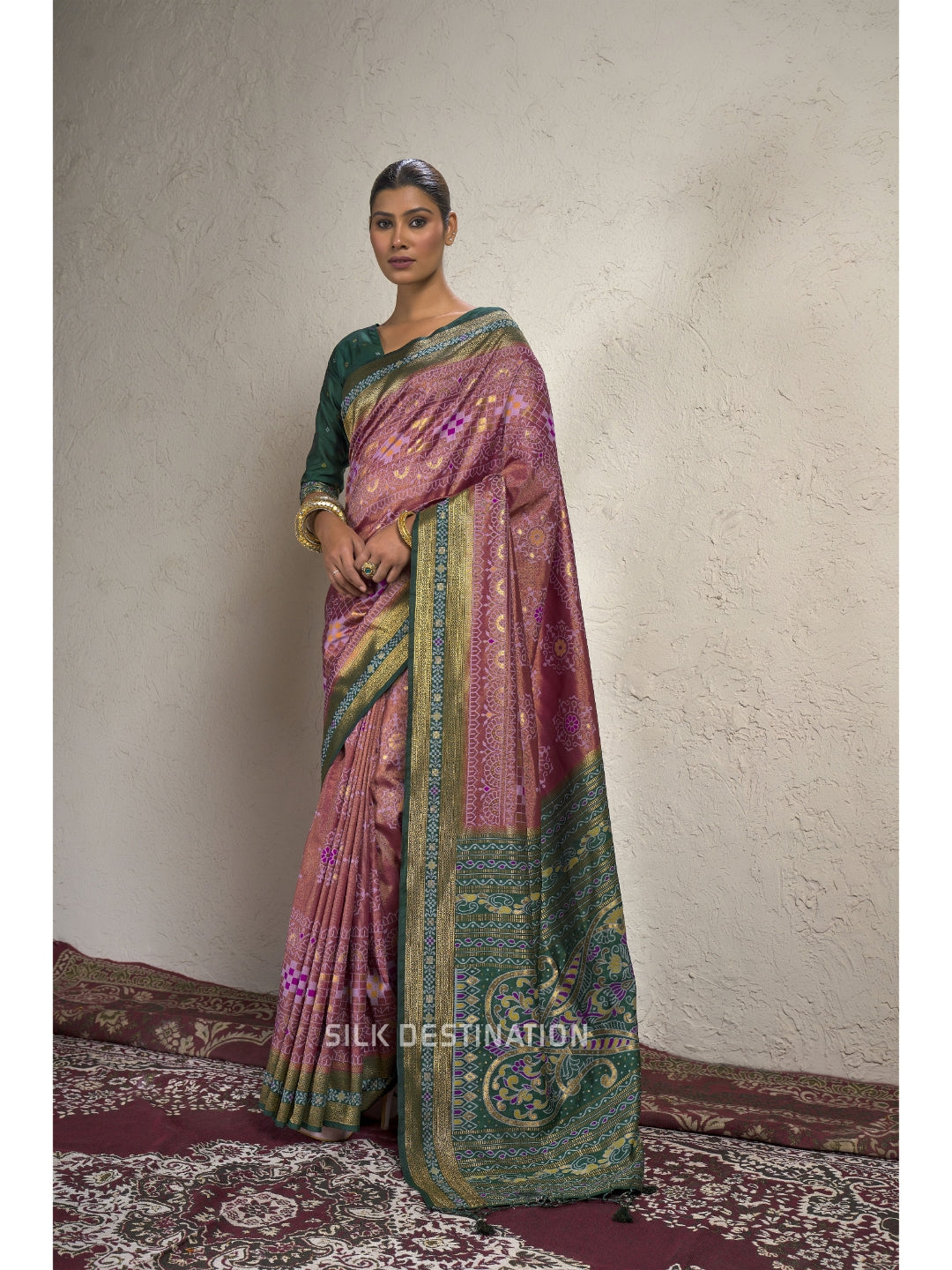 Sumedha Saree: Rich Maroon and Godly Green Pallu with traditional Pasapalli motifs | Sambalpuri Silk Saree