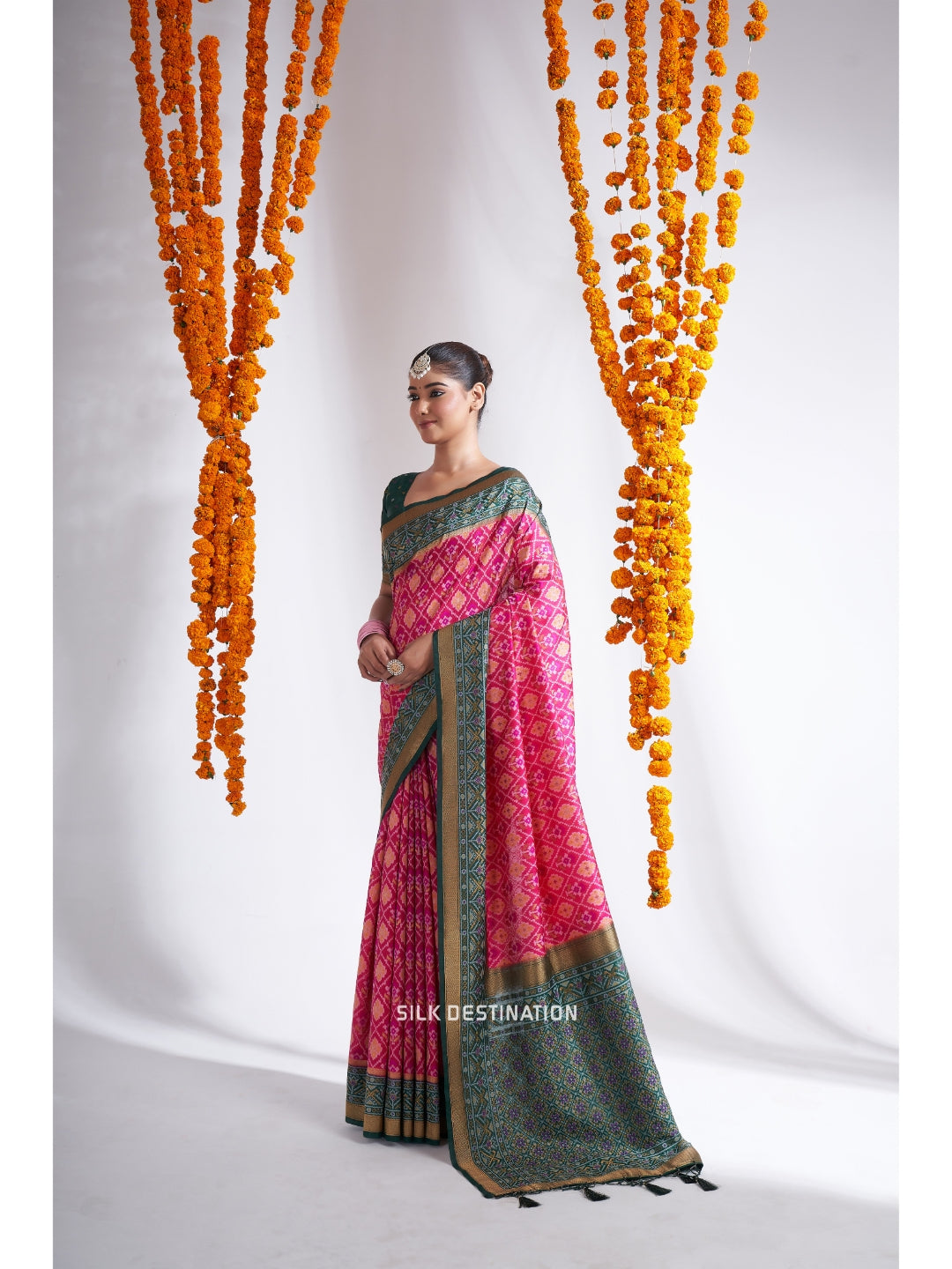 Nayaki Saree: Rani Pink & Godly Green Pallu, traditional Ikat Print | Patola Silk Saree